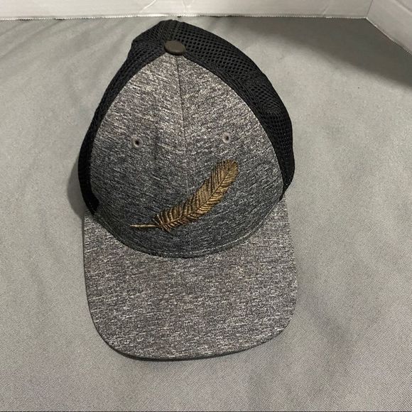 39THIRTY Gray and Black Hat with Brown Feather Hat - Picture 6 of 6